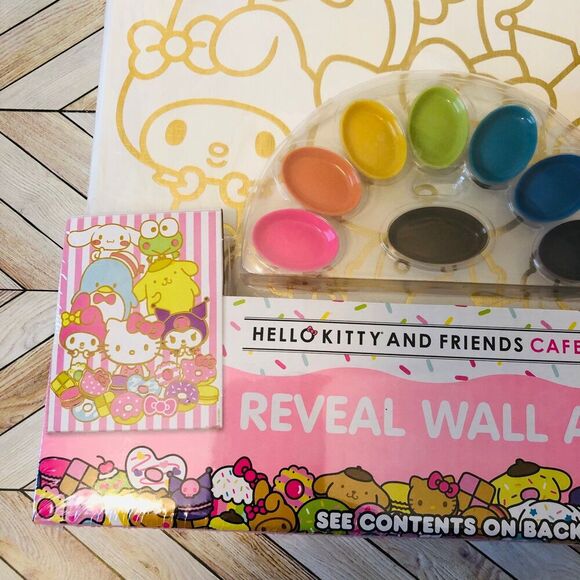 Hello Kitty and Friends Cafe Paint & Reveal Wall Art Kit (Gold) - Picture 3 of 4